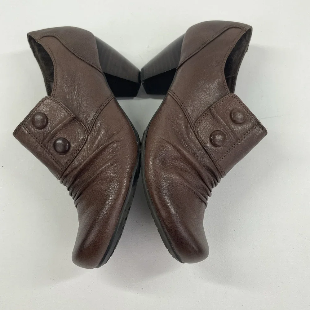 Bare Traps Womens Size 8 Tyley Brown Leather Booties Slip On Shoes Heel Button - Picture 8 of 12